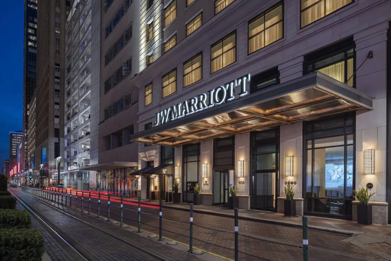 JW Marriott Houston Downtown — โรงแรมในฮิวสตัน