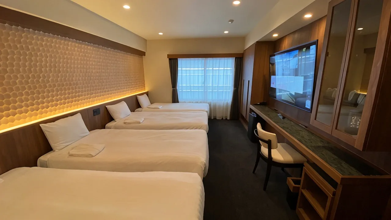 Kadoya Hotel — rooms and atmosphere