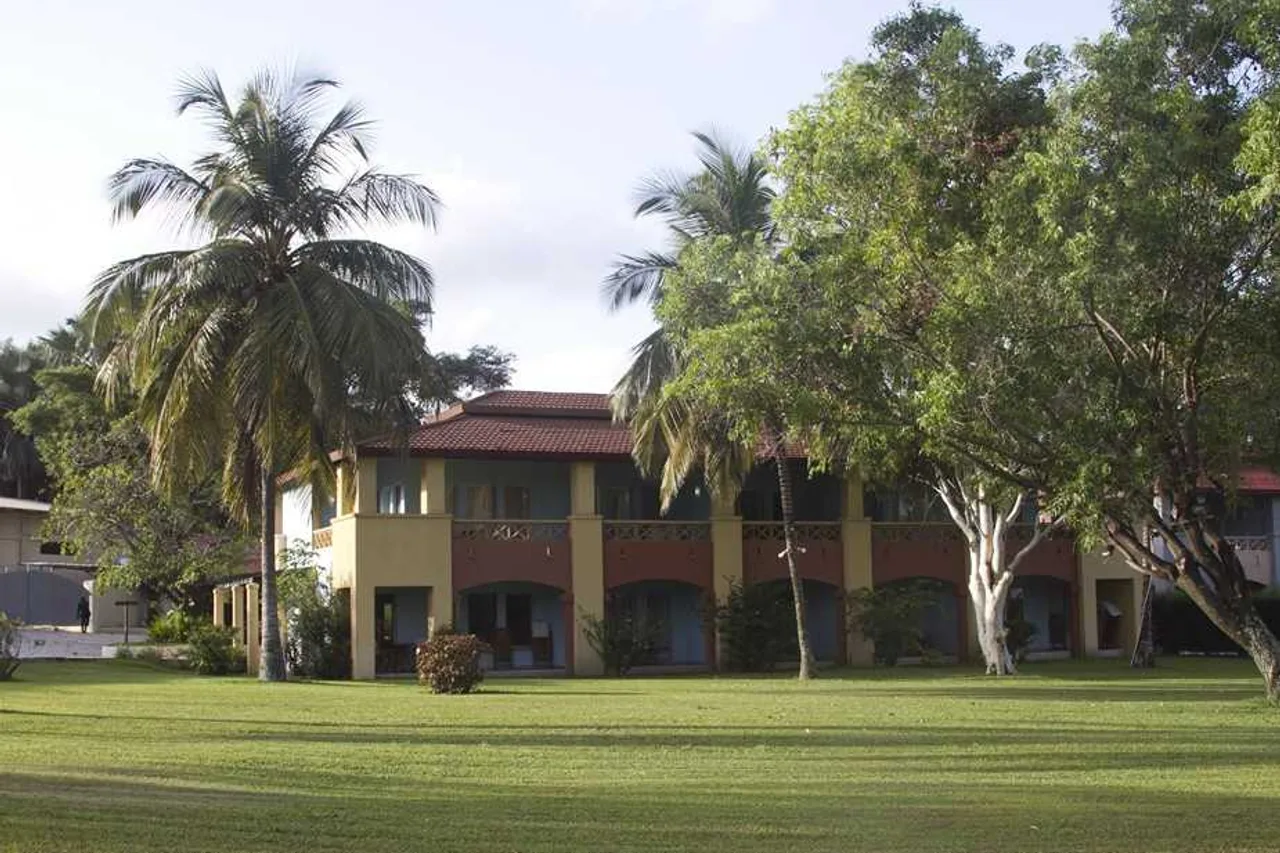 The Kairaba Beach Hotel — ภาพห้องพักและบรรยากาศ