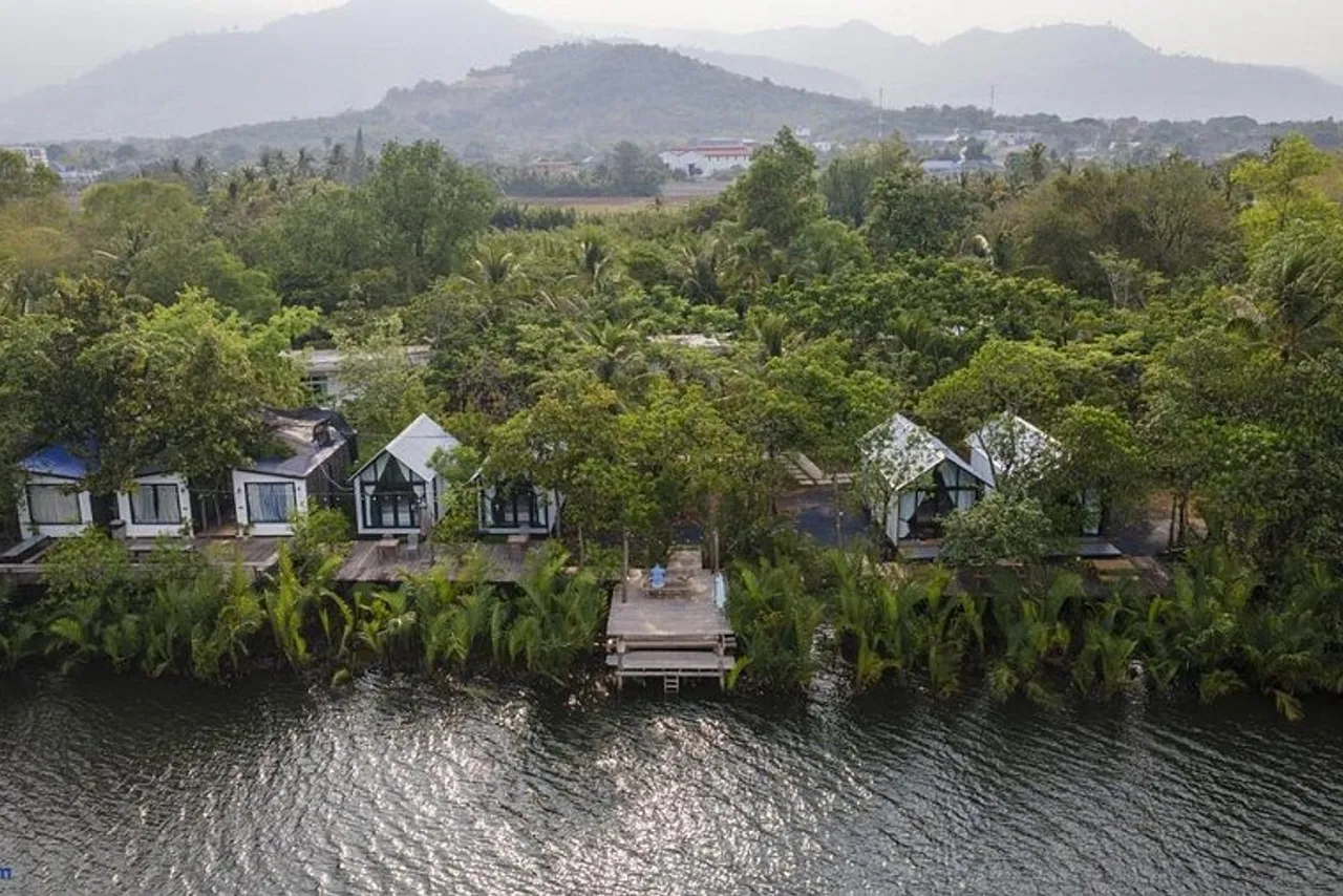 Kampot Riverfront Boutique By BEN — ภาพห้องพักและบรรยากาศ