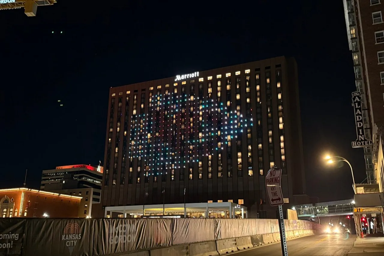 Kansas City Marriott Downtown — ภาพห้องพักและบรรยากาศ