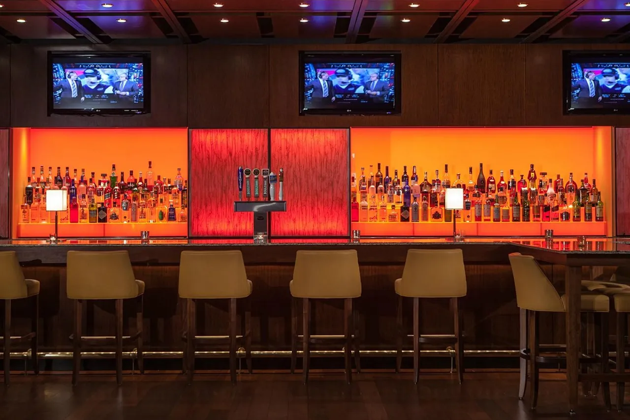 Kansas City Marriott Downtown — ภาพห้องพักและบรรยากาศ