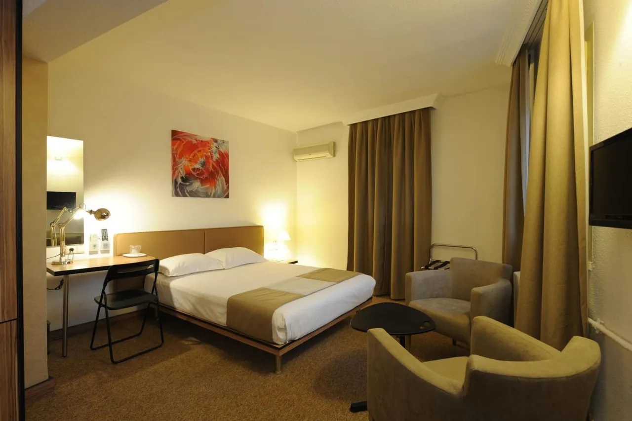 Kardes Hotel — rooms and atmosphere