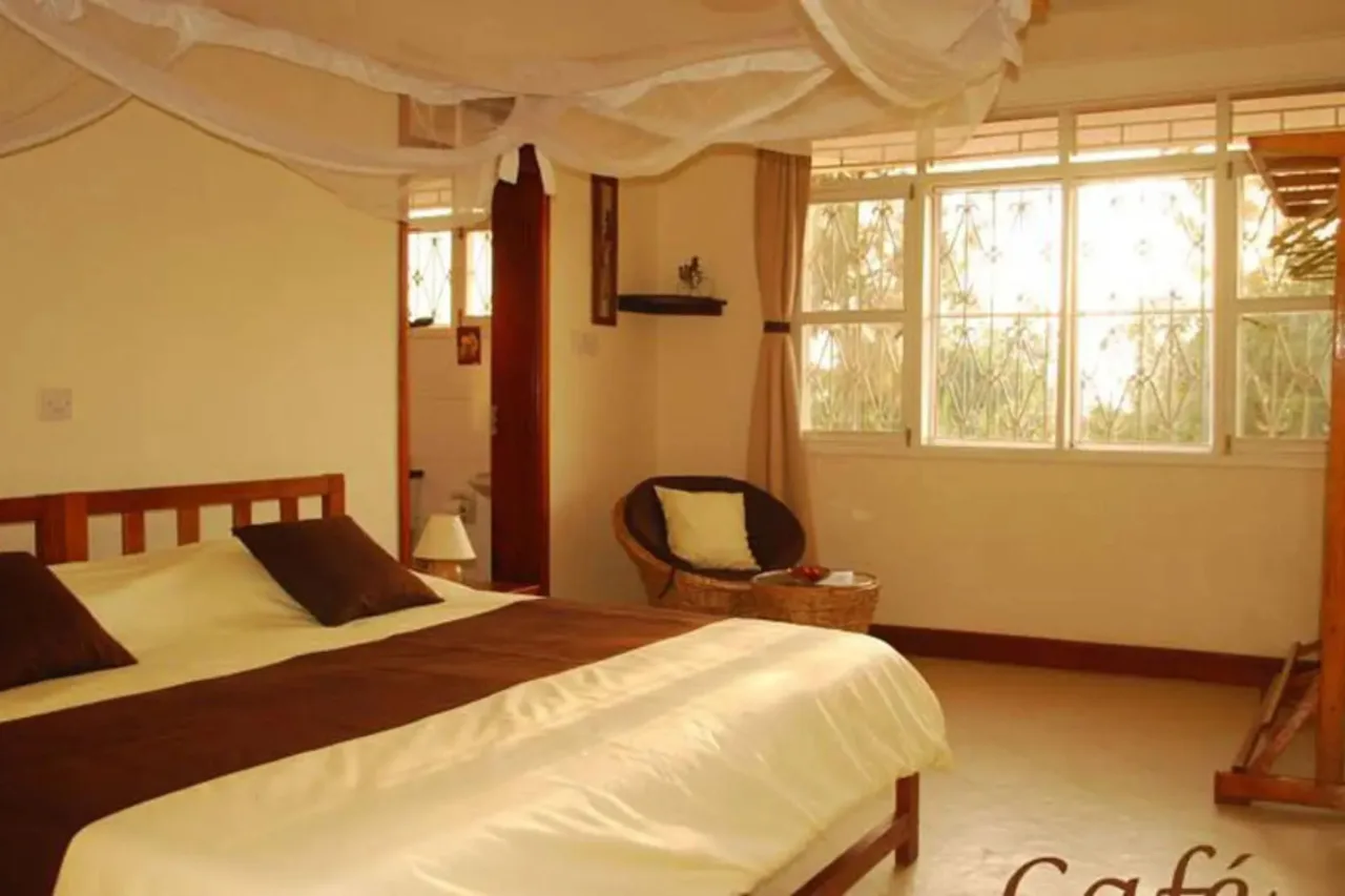 Karibu Guesthouse Entebbe — ภาพห้องพักและบรรยากาศ