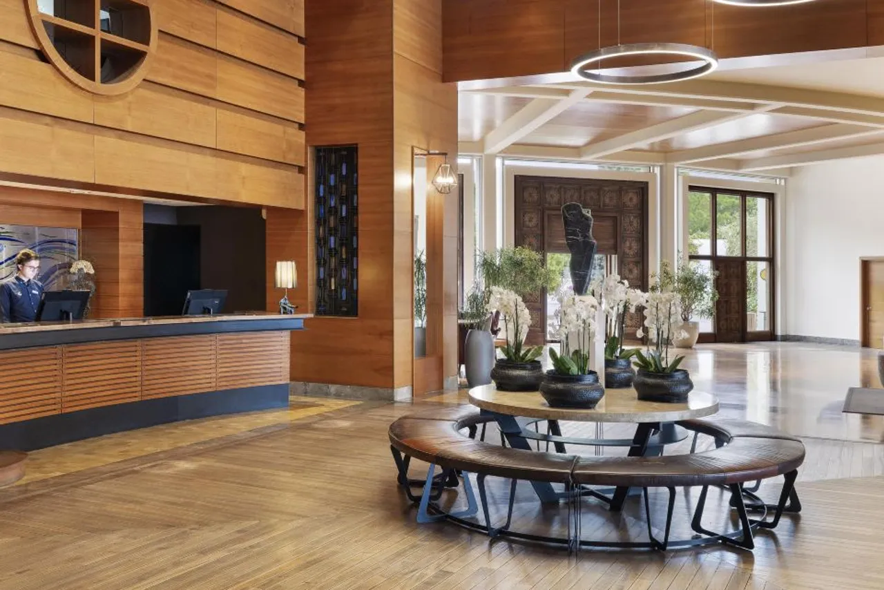 Kempinski Hotel Barbaros Bay Bodrum — rooms and atmosphere