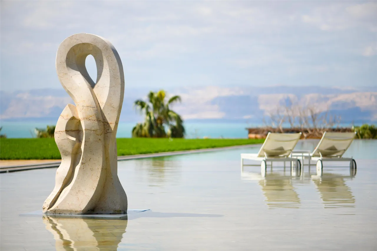 Kempinski Hotel Ishtar Dead Sea — rooms and atmosphere