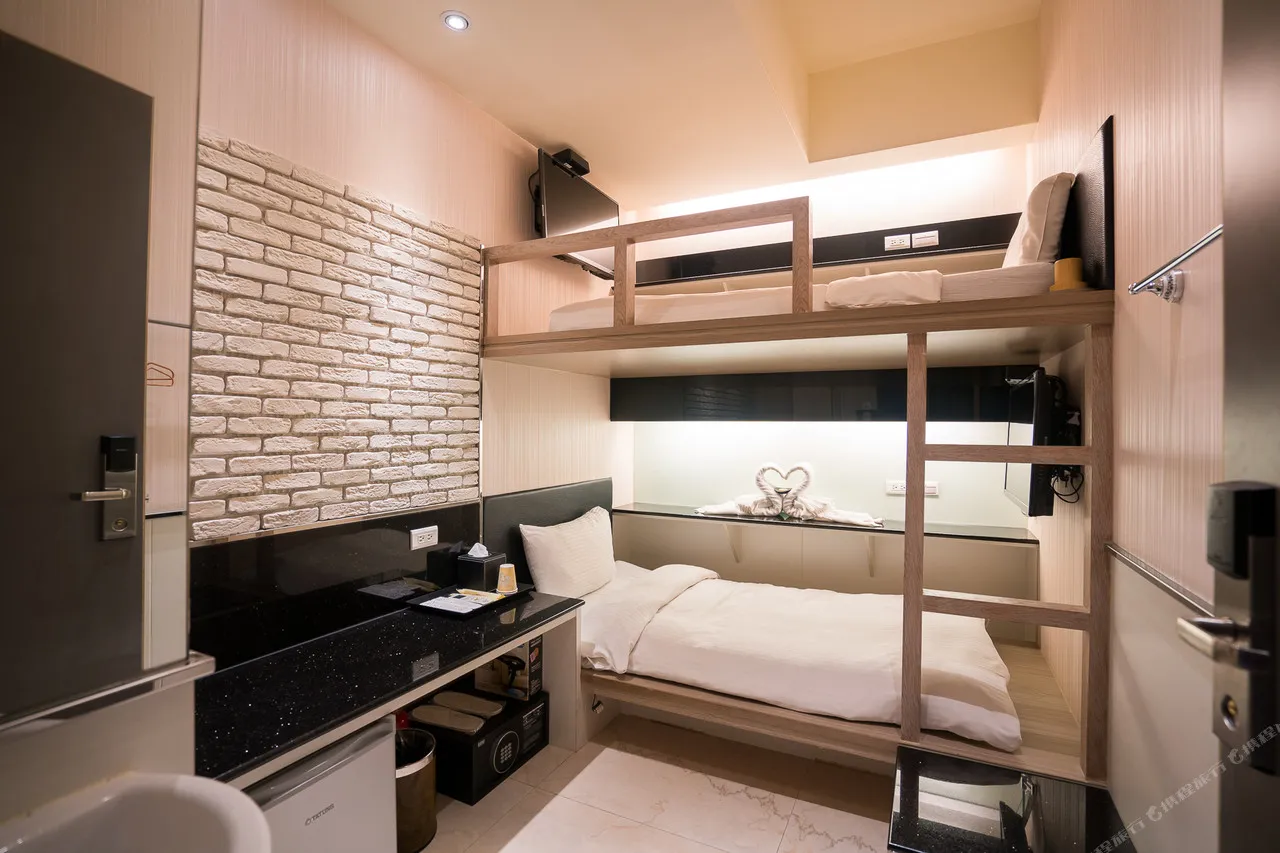 Kenting 157 Boutique Hotel — rooms and atmosphere
