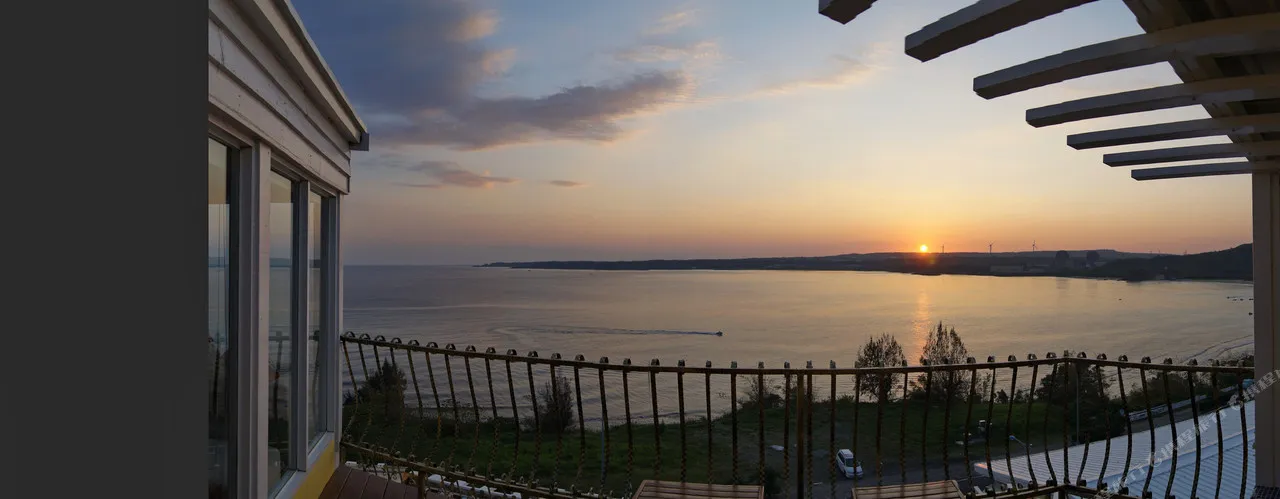 Kenting Nanwan Resorts — rooms and atmosphere