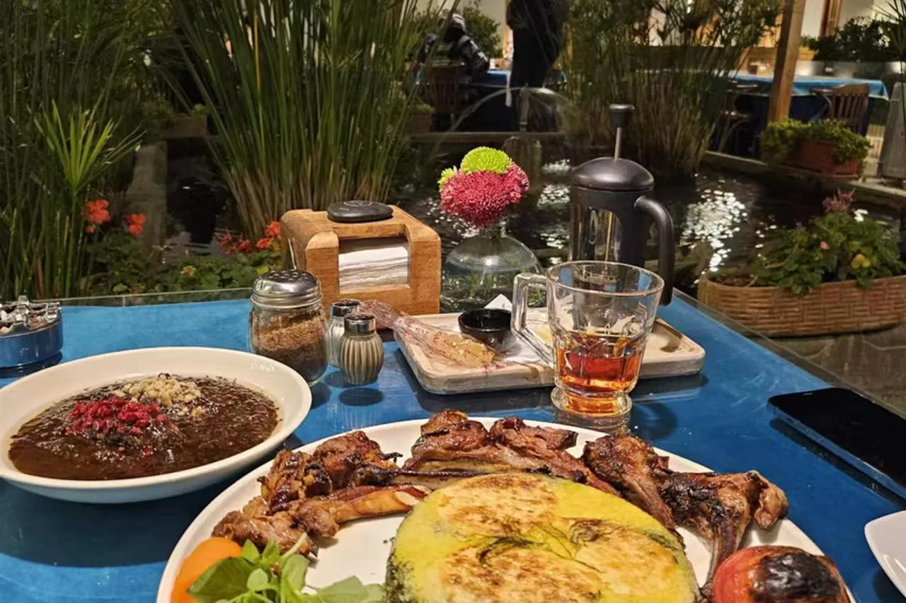 Keryas Traditional Hotel — ภาพห้องพักและบรรยากาศ
