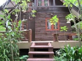 Khaokho Talaypu Resort — rooms and atmosphere