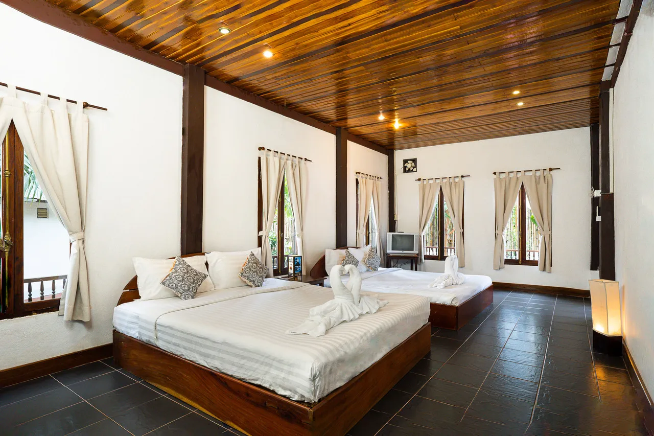 Khoum Xieng Thong Boutique Villa — rooms and atmosphere