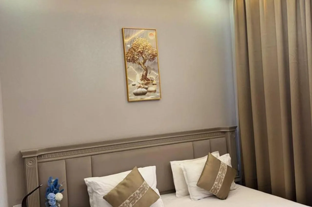 Khujand Deluxe Hotel — ภาพห้องพักและบรรยากาศ