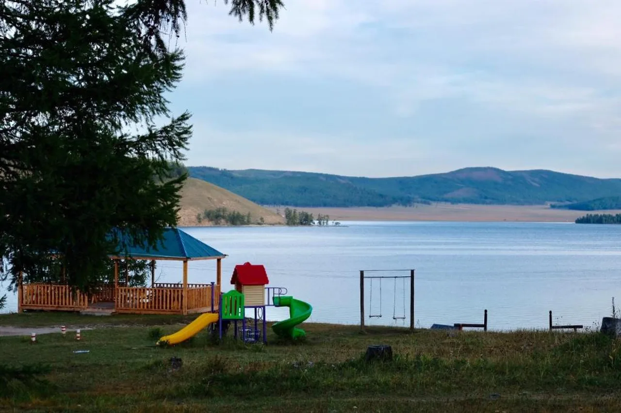 Khuvsgul Dalai Tourist Camp — ภาพห้องพักและบรรยากาศ
