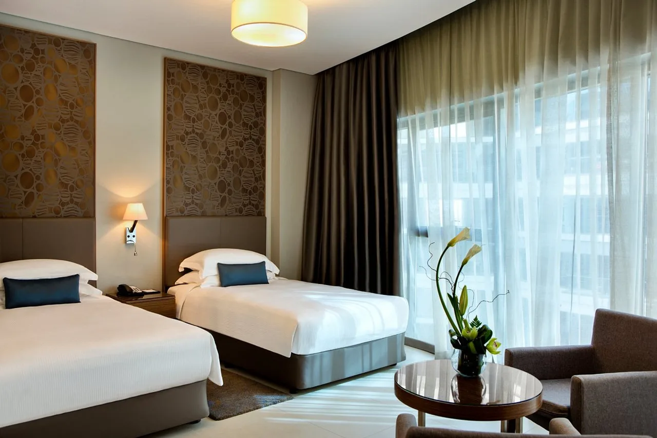 Kin Plaza Arjaan by Rotana — ภาพห้องพักและบรรยากาศ