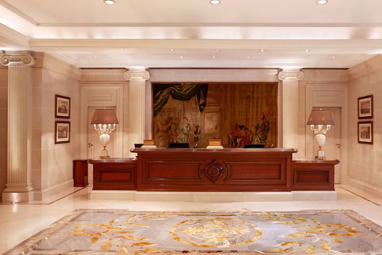 King George, a Luxury Collection Hotel — rooms and atmosphere
