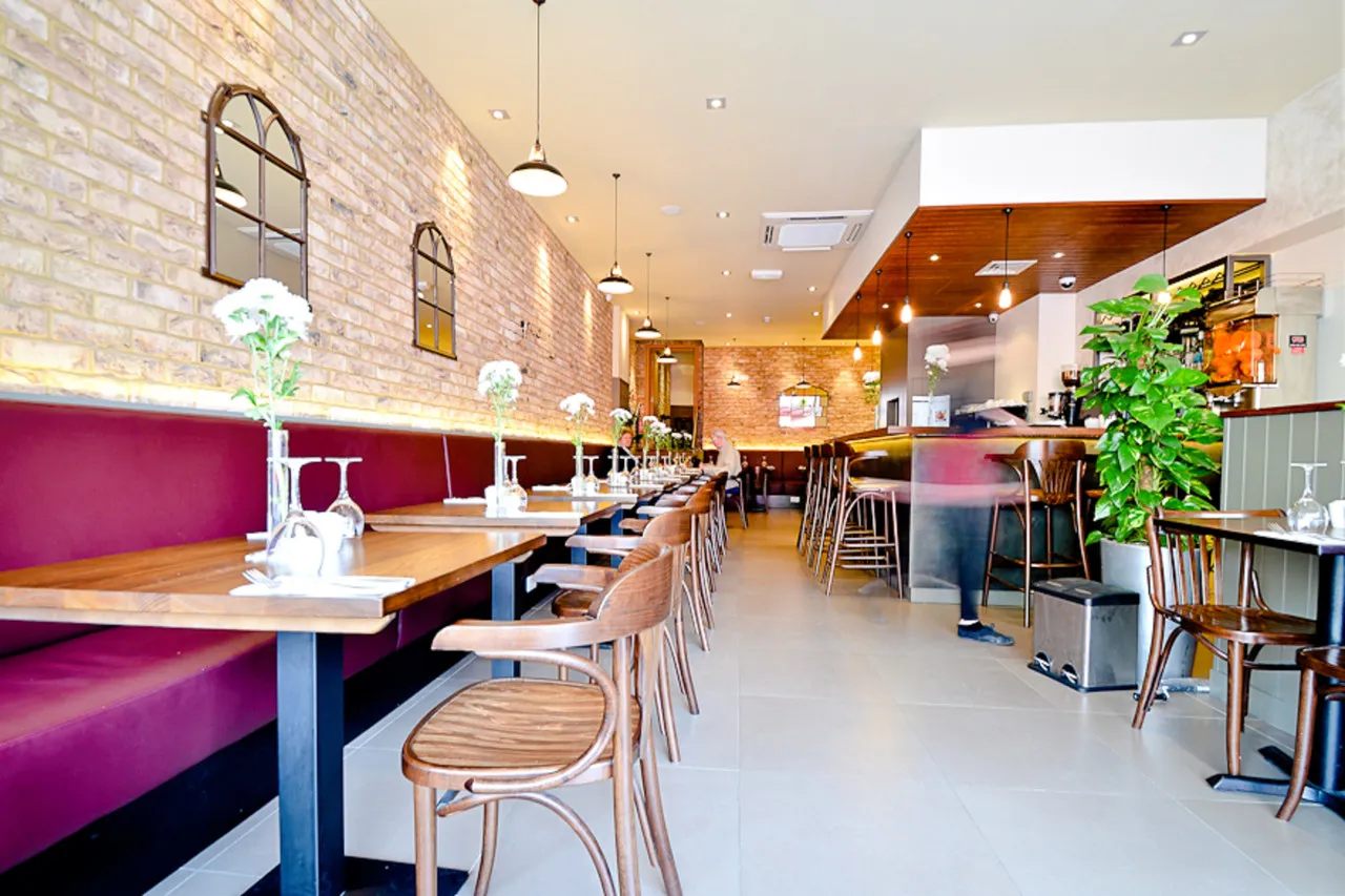 Kings Cross Inn Hotel — rooms and atmosphere