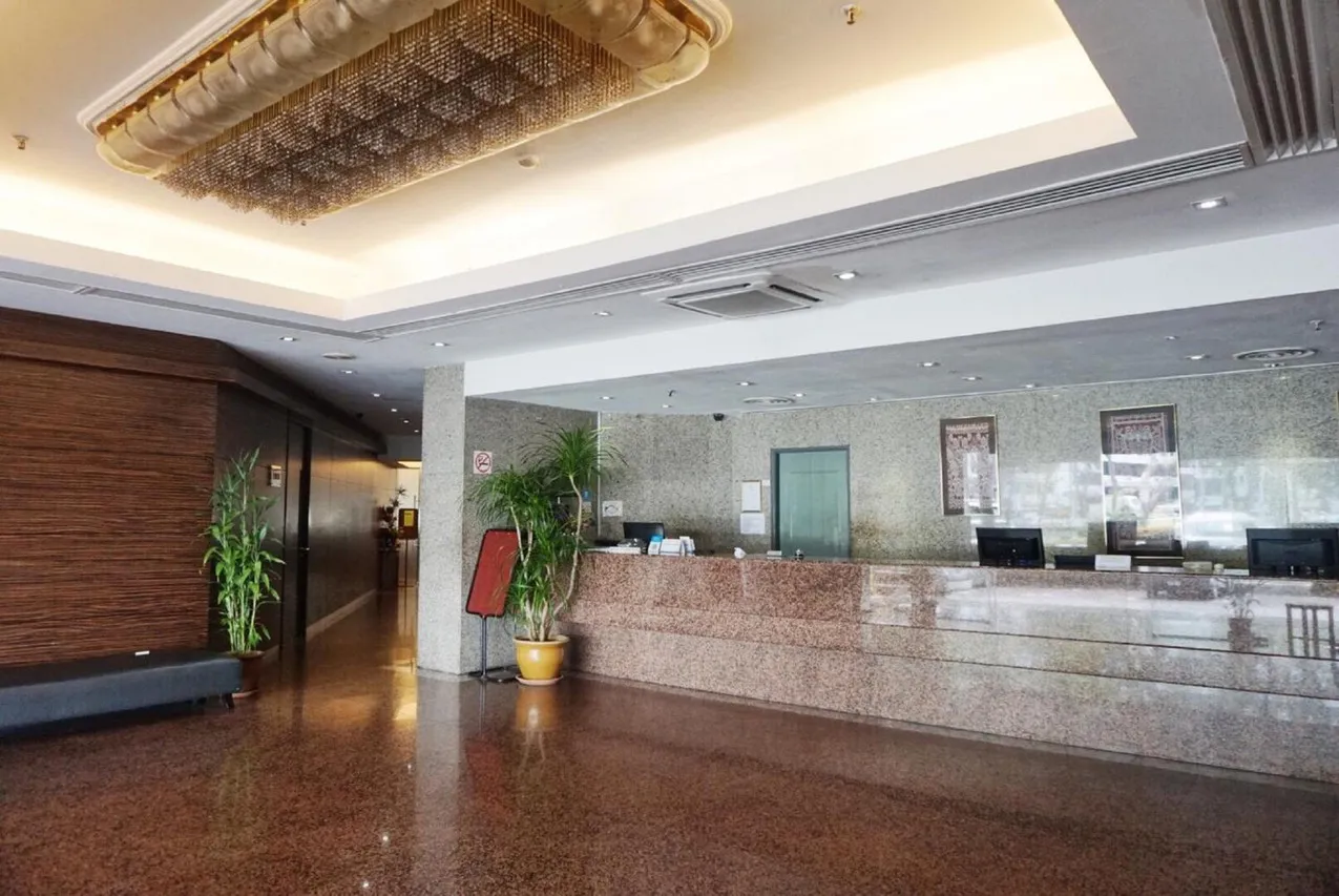 Kingwood Hotel Kuching — rooms and atmosphere