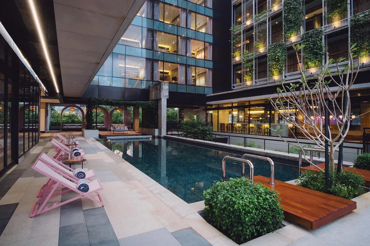 KLoe Hotel — rooms and atmosphere