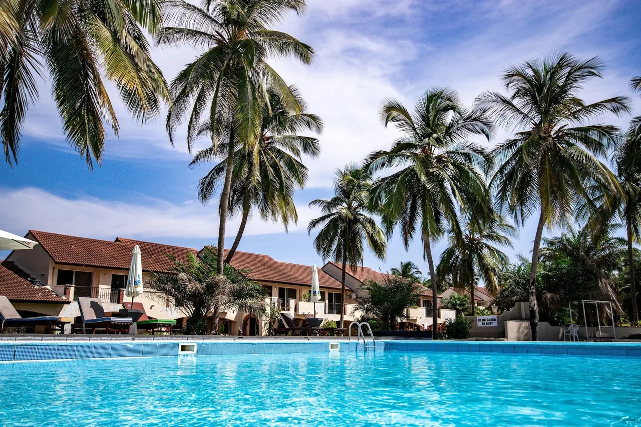 Kololi Beach Resort — ภาพห้องพักและบรรยากาศ