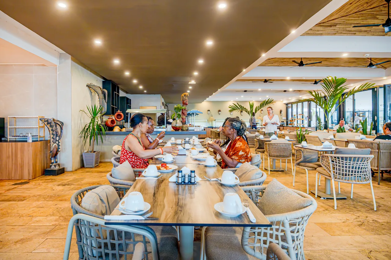 Kombo Beach Resort — ภาพห้องพักและบรรยากาศ