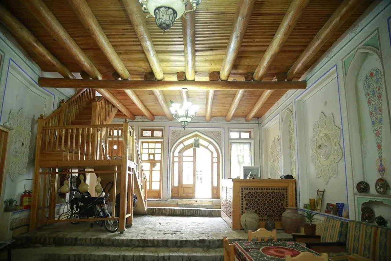 Komil Bukhara Boutique Hotel — ภาพห้องพักและบรรยากาศ
