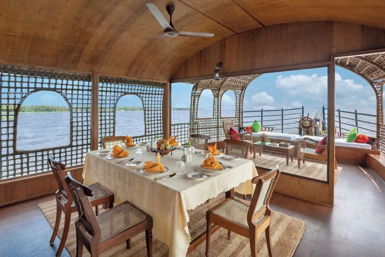 Kumarakom Lake Resort — rooms and atmosphere