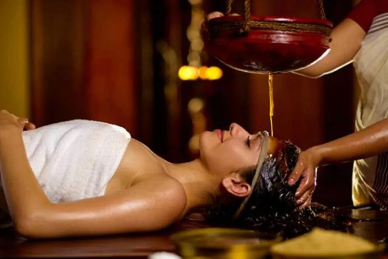 Kumarakom Lake Resort — rooms and atmosphere