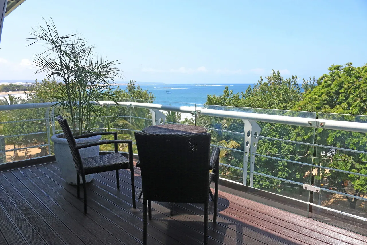 The Kuta Beach Heritage Hotel – Managed by Accor — rooms and atmosphere