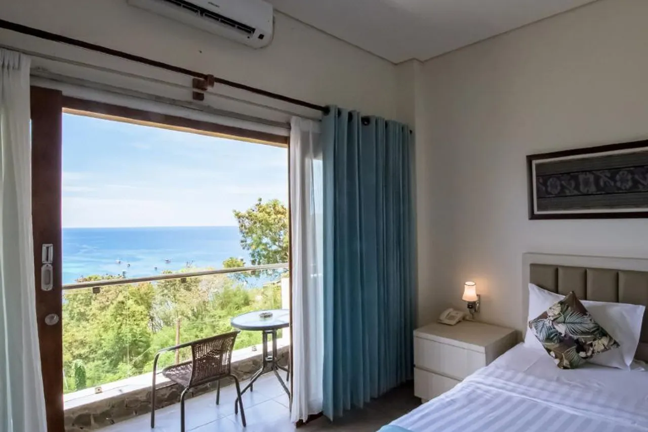 La Cecile Hotel and Cafe Komodo — ภาพห้องพักและบรรยากาศ