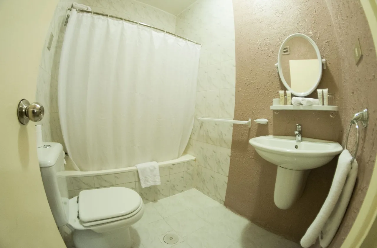 La Maison Hotel Petra — rooms and atmosphere