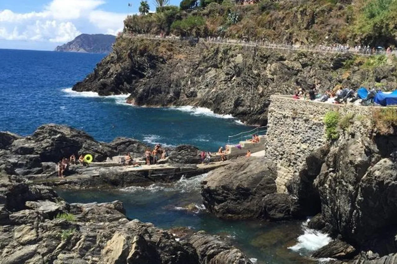 La Mala Manarola — rooms and atmosphere