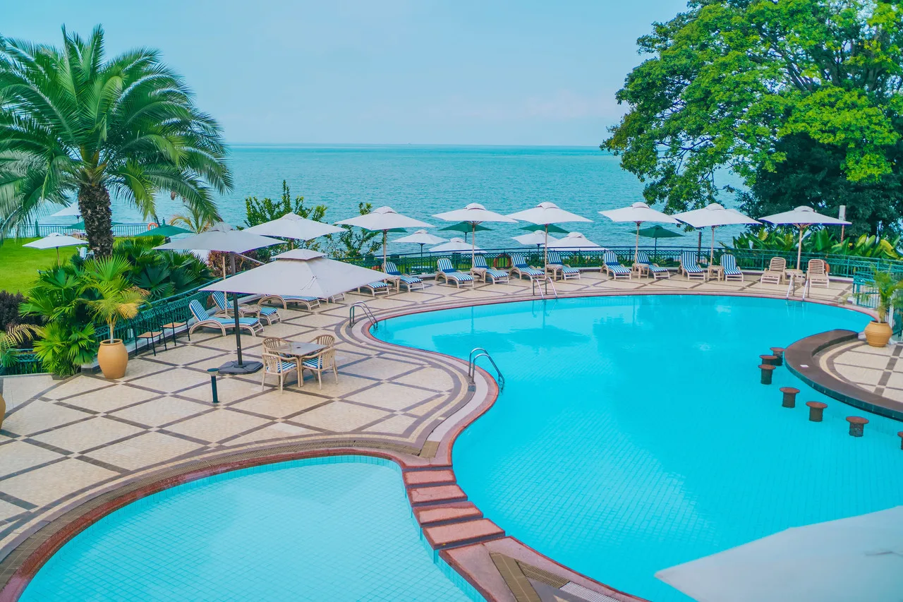 Lake Kivu Serena Hotel — จิเซนยี
