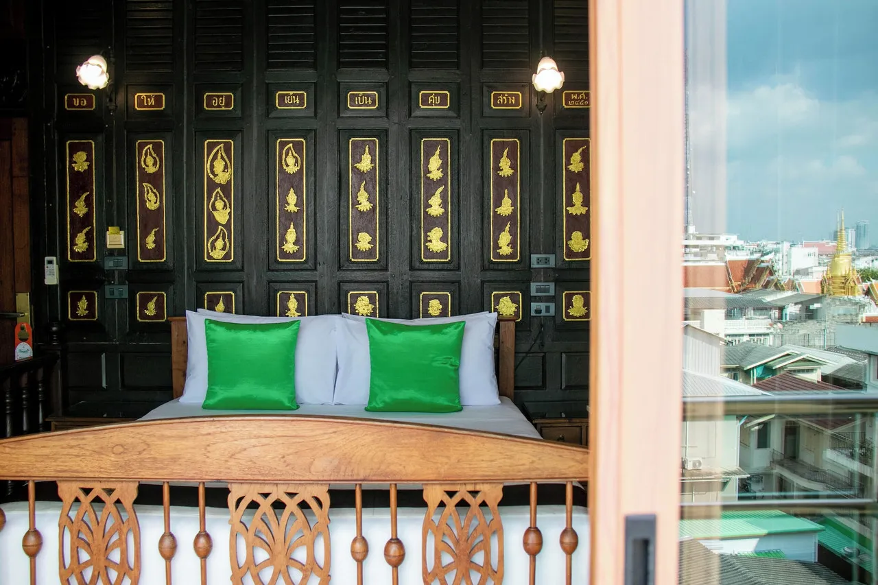 Lamphu Tree House Boutique Hotel — rooms and atmosphere