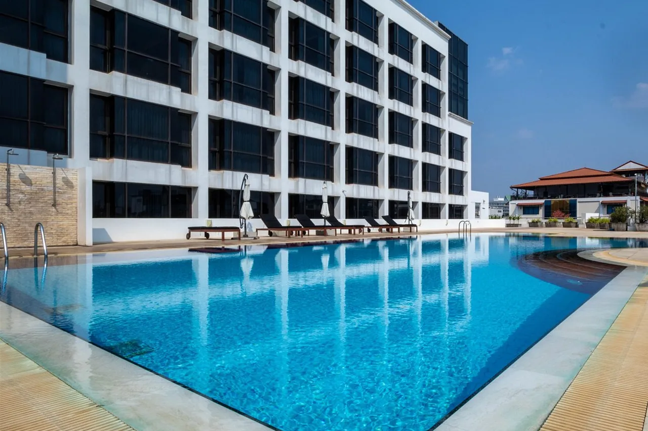 Lao Plaza Hotel — rooms and atmosphere
