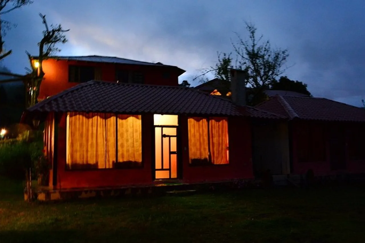 Las Orquideas Runtun Lodge — ภาพห้องพักและบรรยากาศ