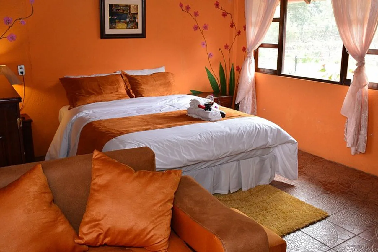 Las Orquideas Runtun Lodge — ภาพห้องพักและบรรยากาศ