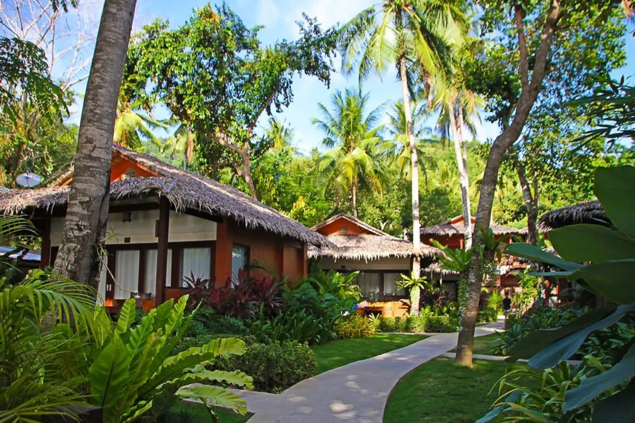 Last Frontier Beach Resort — ภาพห้องพักและบรรยากาศ
