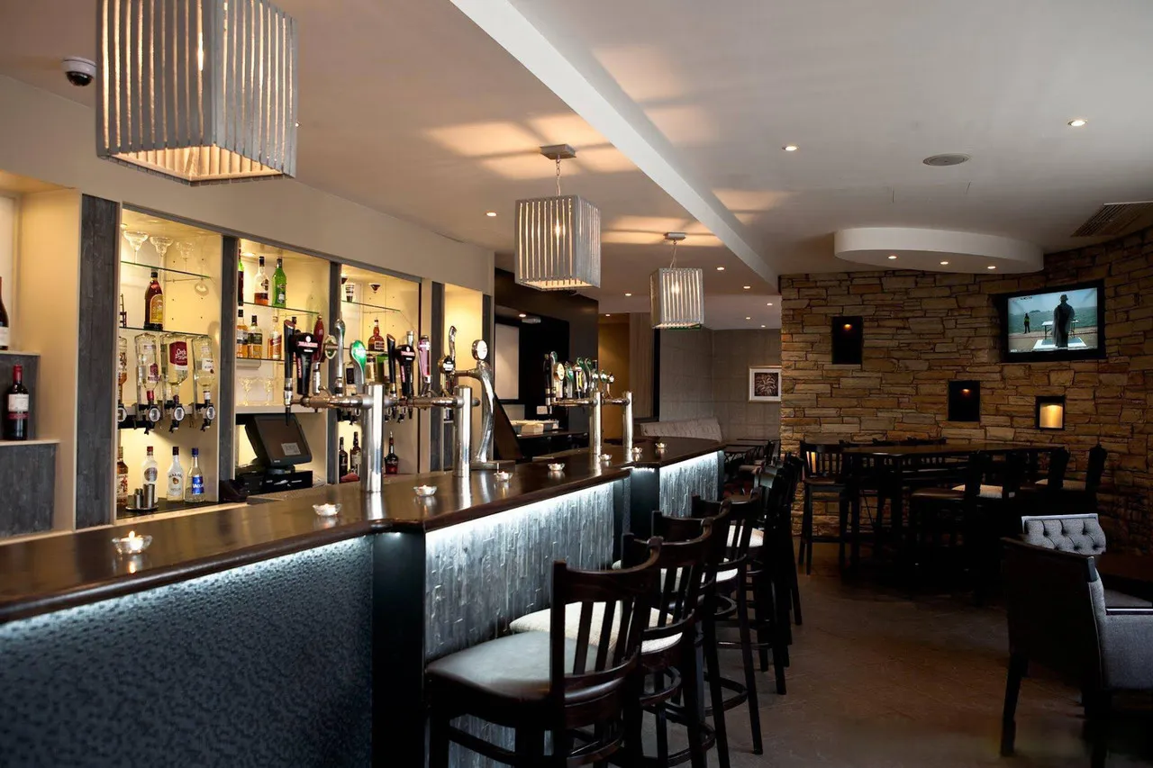 Leonardo Hotel Cork — ภาพห้องพักและบรรยากาศ