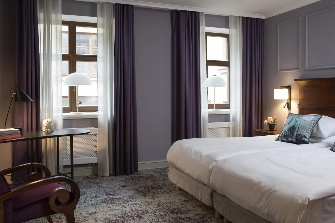 Leopolis Hotel — ภาพห้องพักและบรรยากาศ