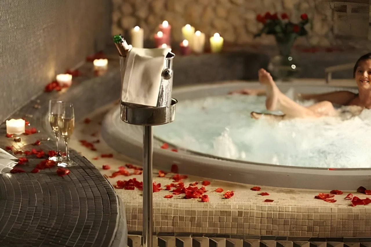Leopolis Hotel — ภาพห้องพักและบรรยากาศ