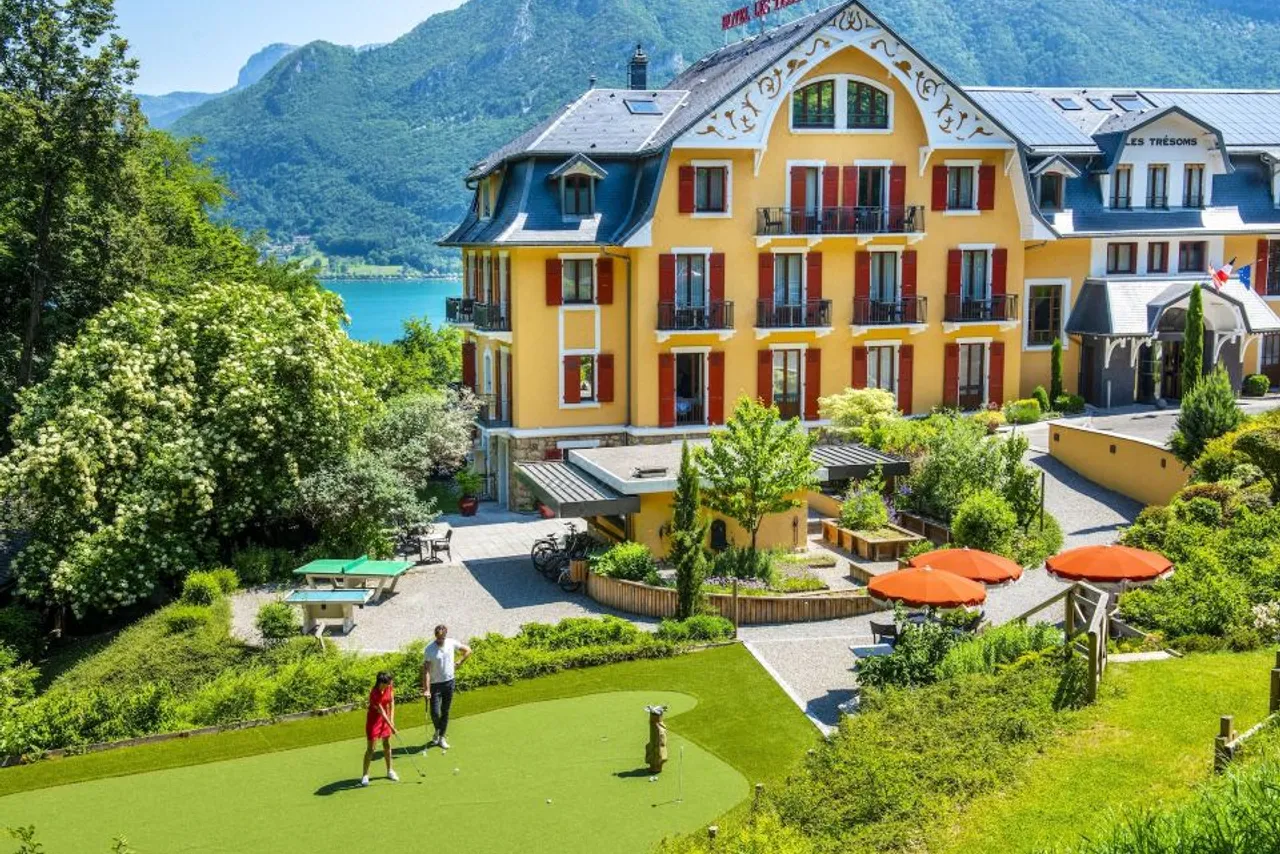 Les Trésoms Lake and Spa Resort — โรงแรมในอานซี