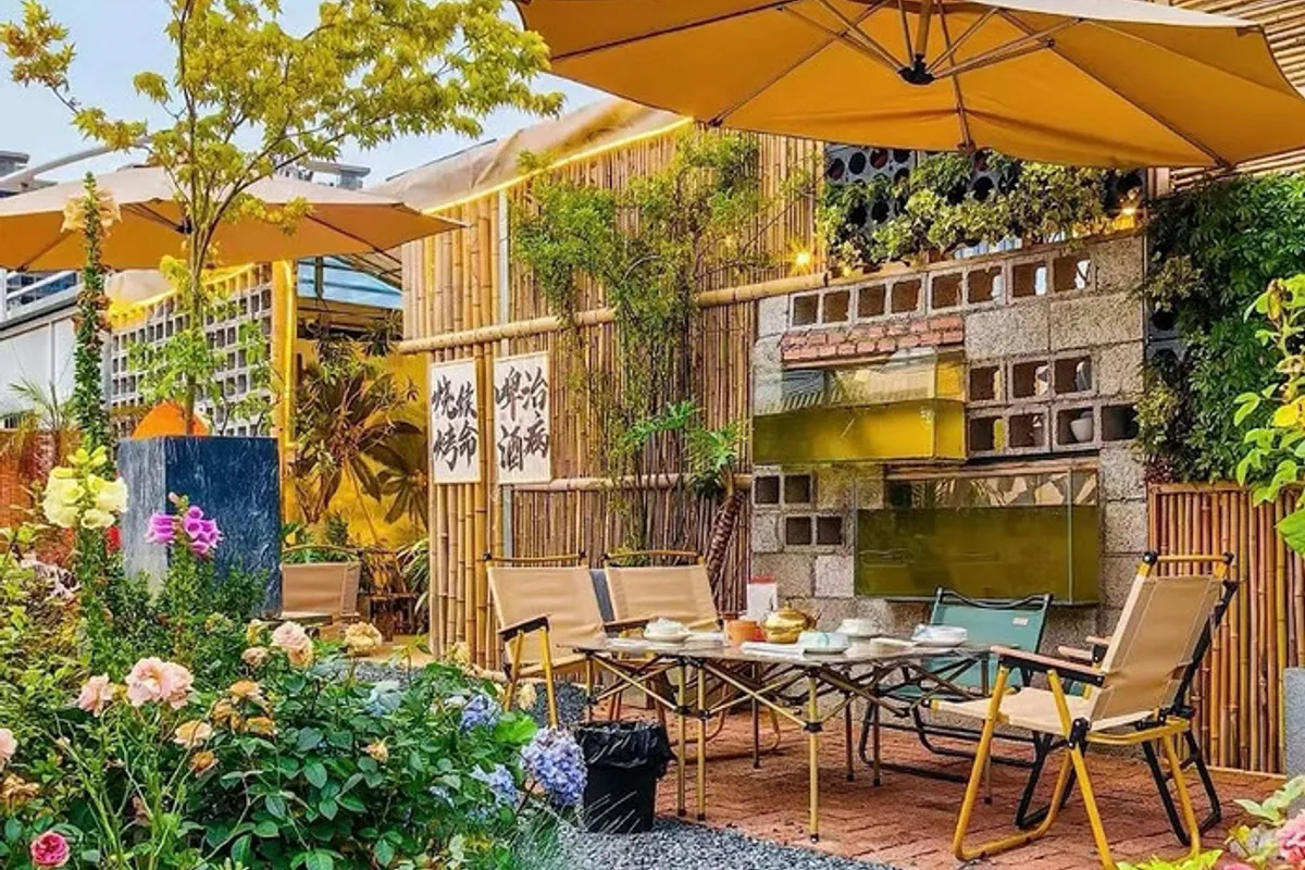 Lijiang Rongyi Homestay (Secret Garden) — rooms and atmosphere