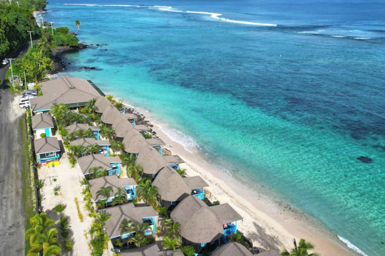 Litia Sini Beach Resort — ลาโลมานู