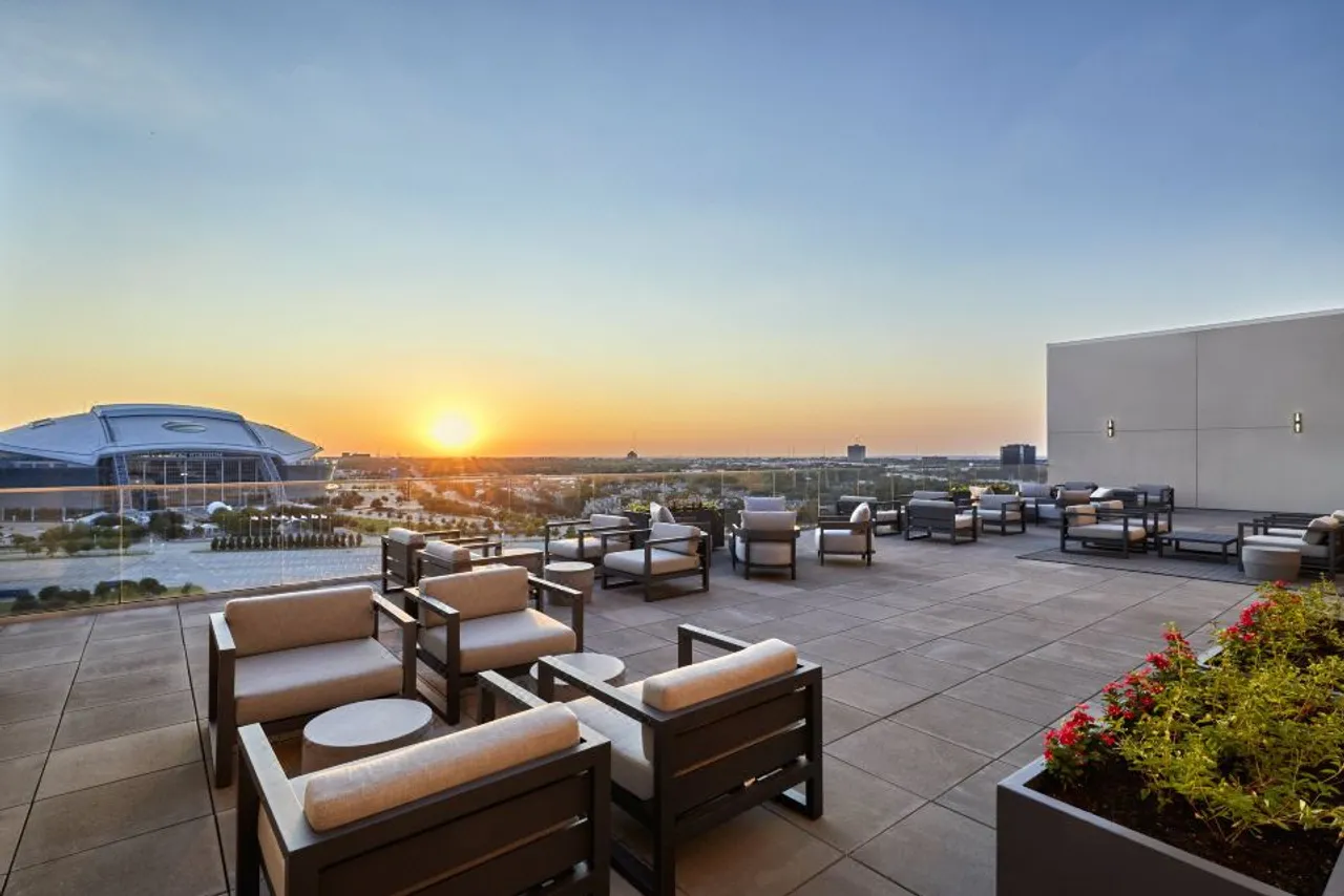 Live! by Loews - Arlington, TX — ภาพห้องพักและบรรยากาศ