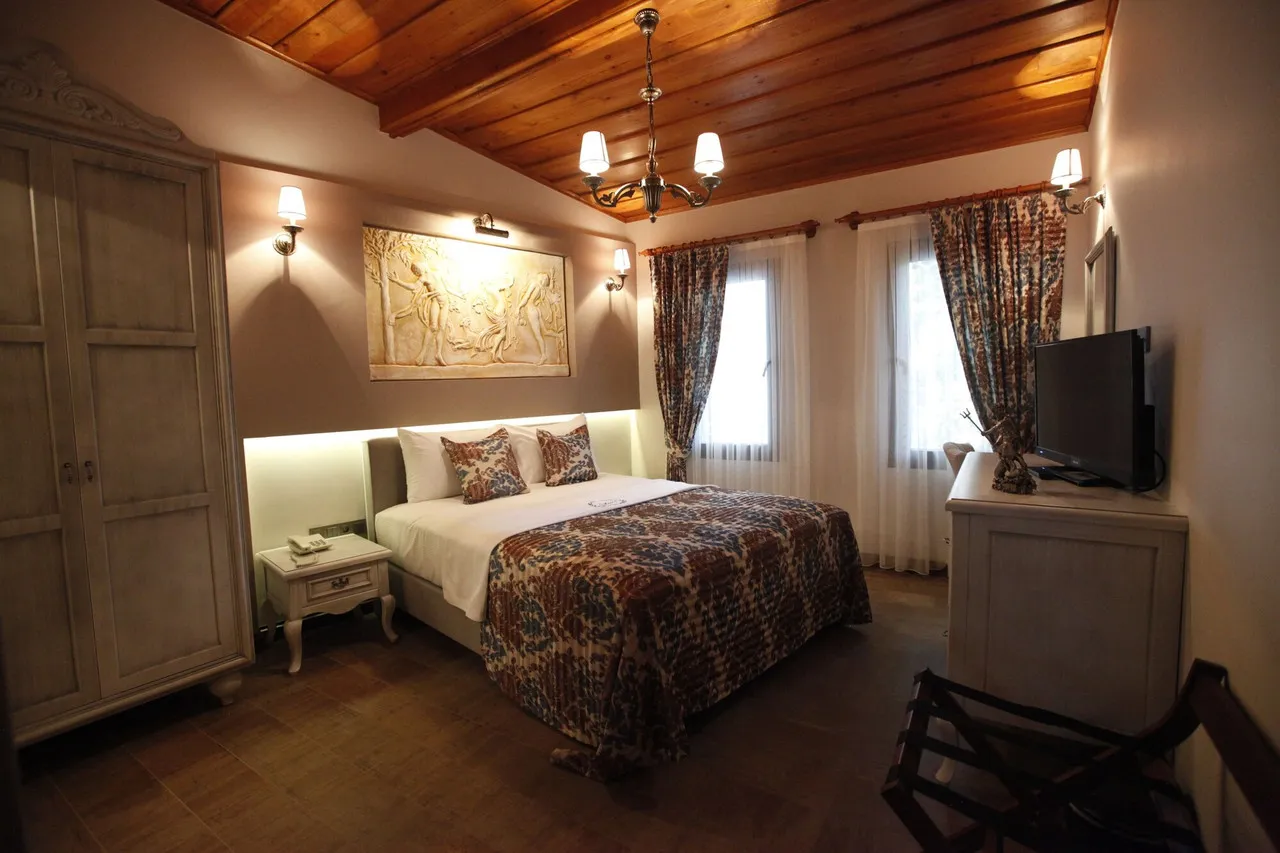Livia Hotel Ephesus — rooms and atmosphere