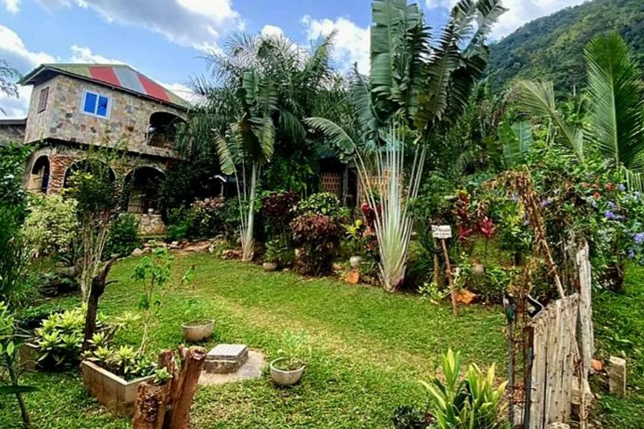Lodge au paradis fleuri — ภาพห้องพักและบรรยากาศ