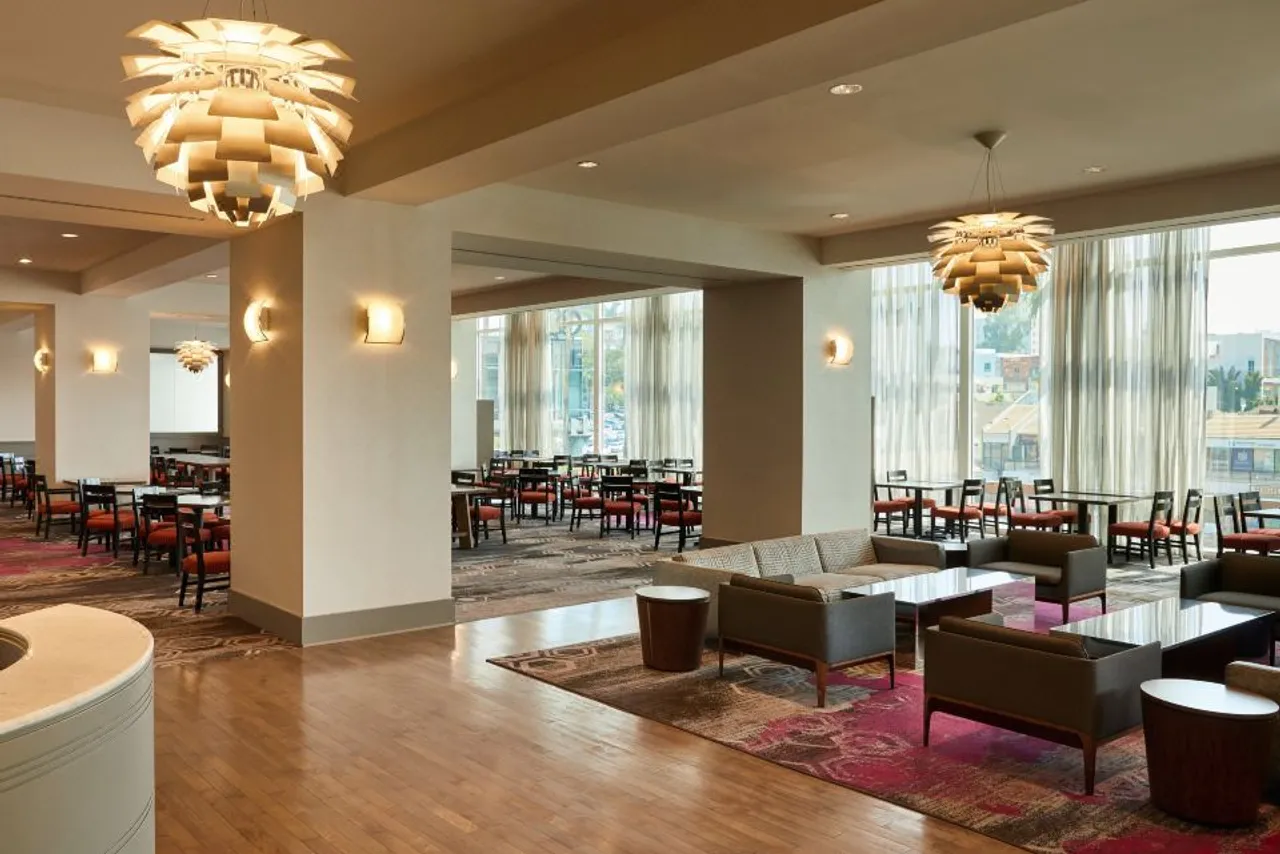 Loews Hollywood Hotel — ภาพห้องพักและบรรยากาศ