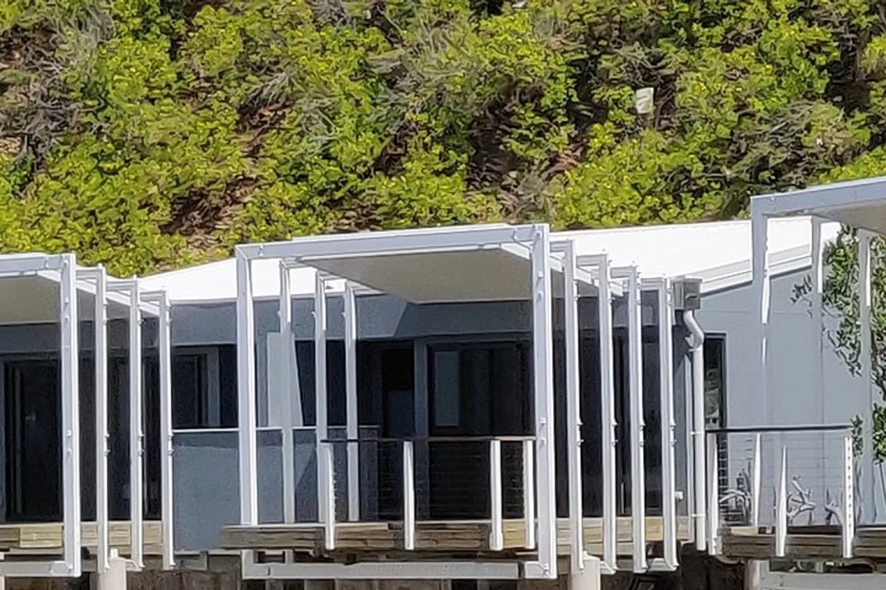 Loloata Island Resort — ภาพห้องพักและบรรยากาศ