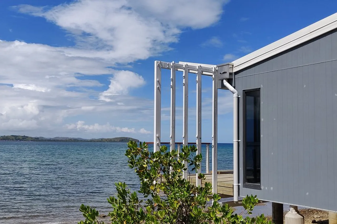 Loloata Island Resort — ภาพห้องพักและบรรยากาศ
