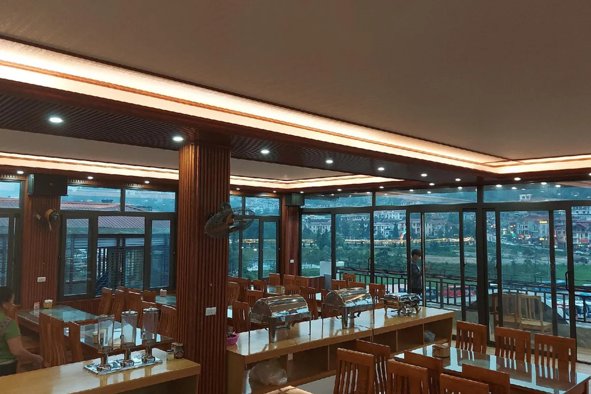 London Sapa Hotel — rooms and atmosphere